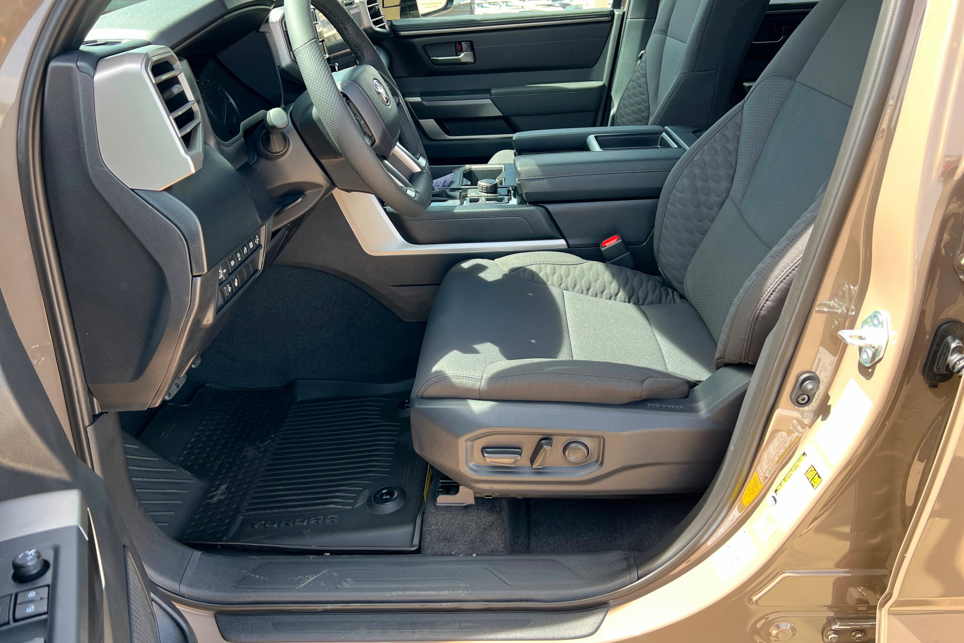 New 2026 Toyota Tundra SR5 AWD/4WD image 17