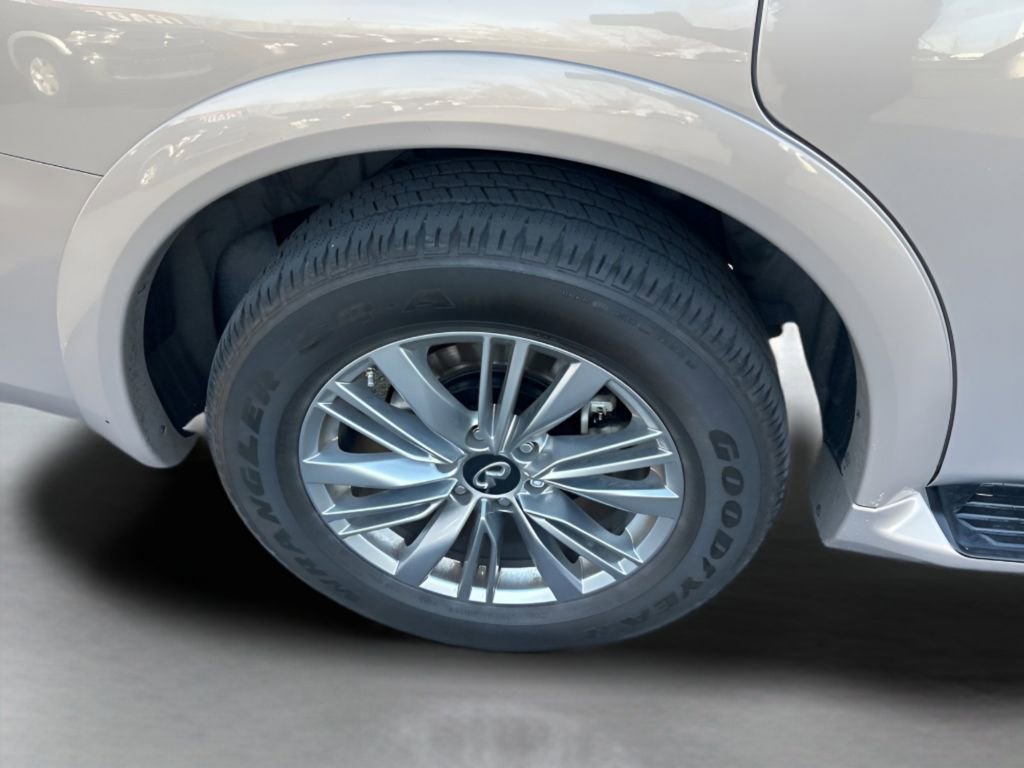 Used 2018 INFINITI QX80 4WD w/ Driver Assistance Package image 14