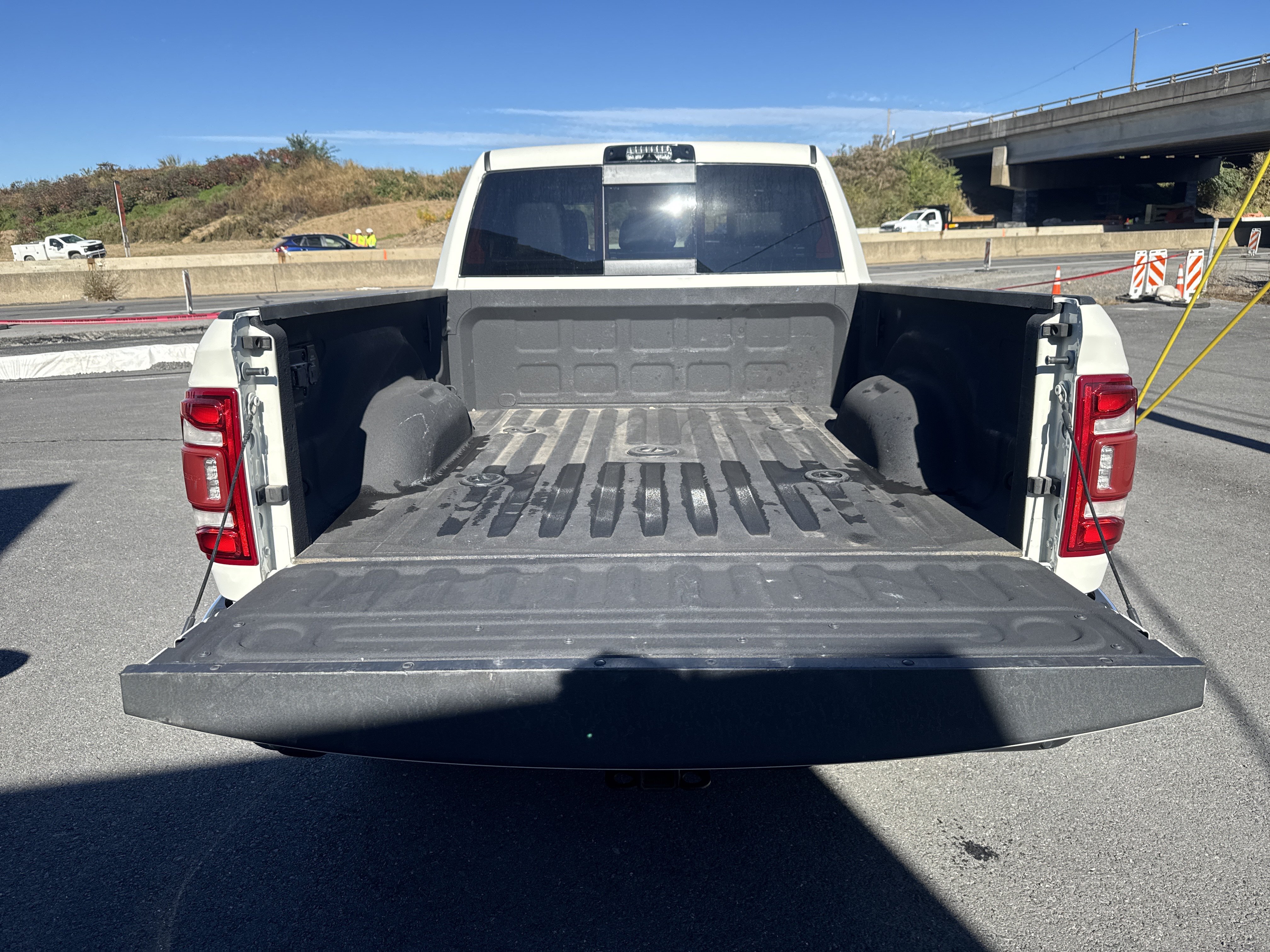 Used 2023 RAM 2500 Laramie AWD/4WD image 5