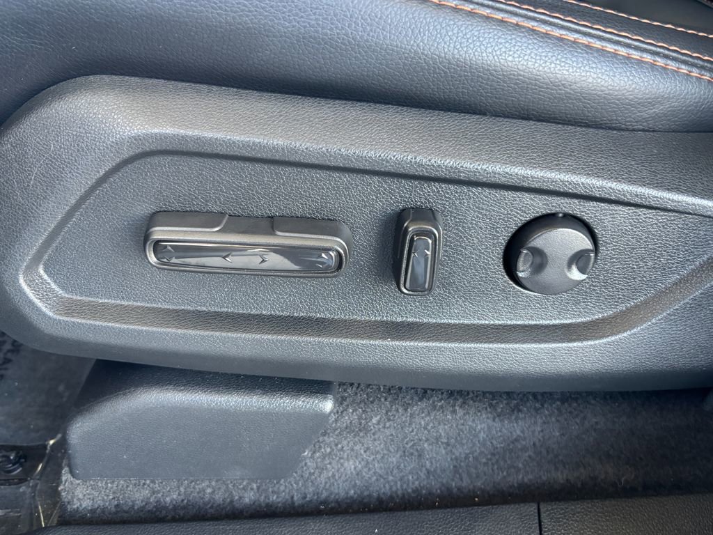 Used 2023 Honda Pilot TrailSport image 25