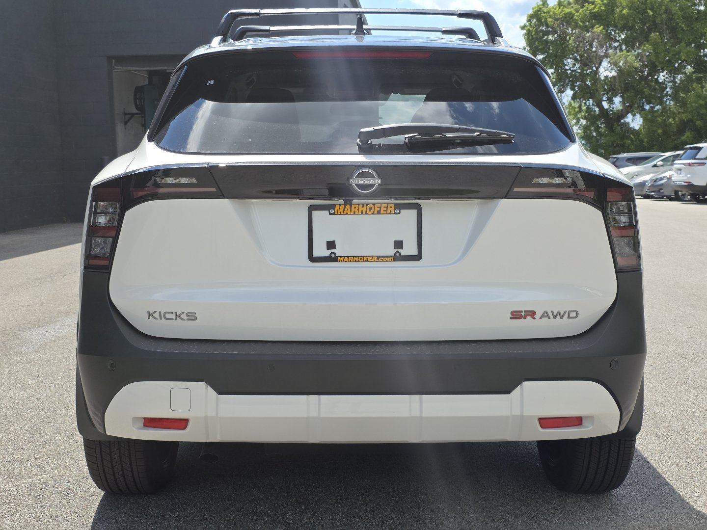 New 2026 Nissan Kicks SR AWD/4WD image 17