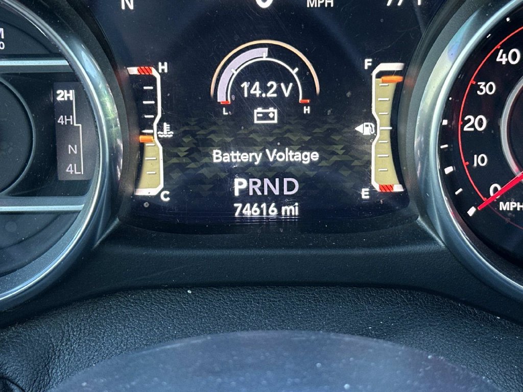 Used 2020 Jeep Wrangler Unlimited Rubicon w/ LED Lighting Group AWD/4WD image 14