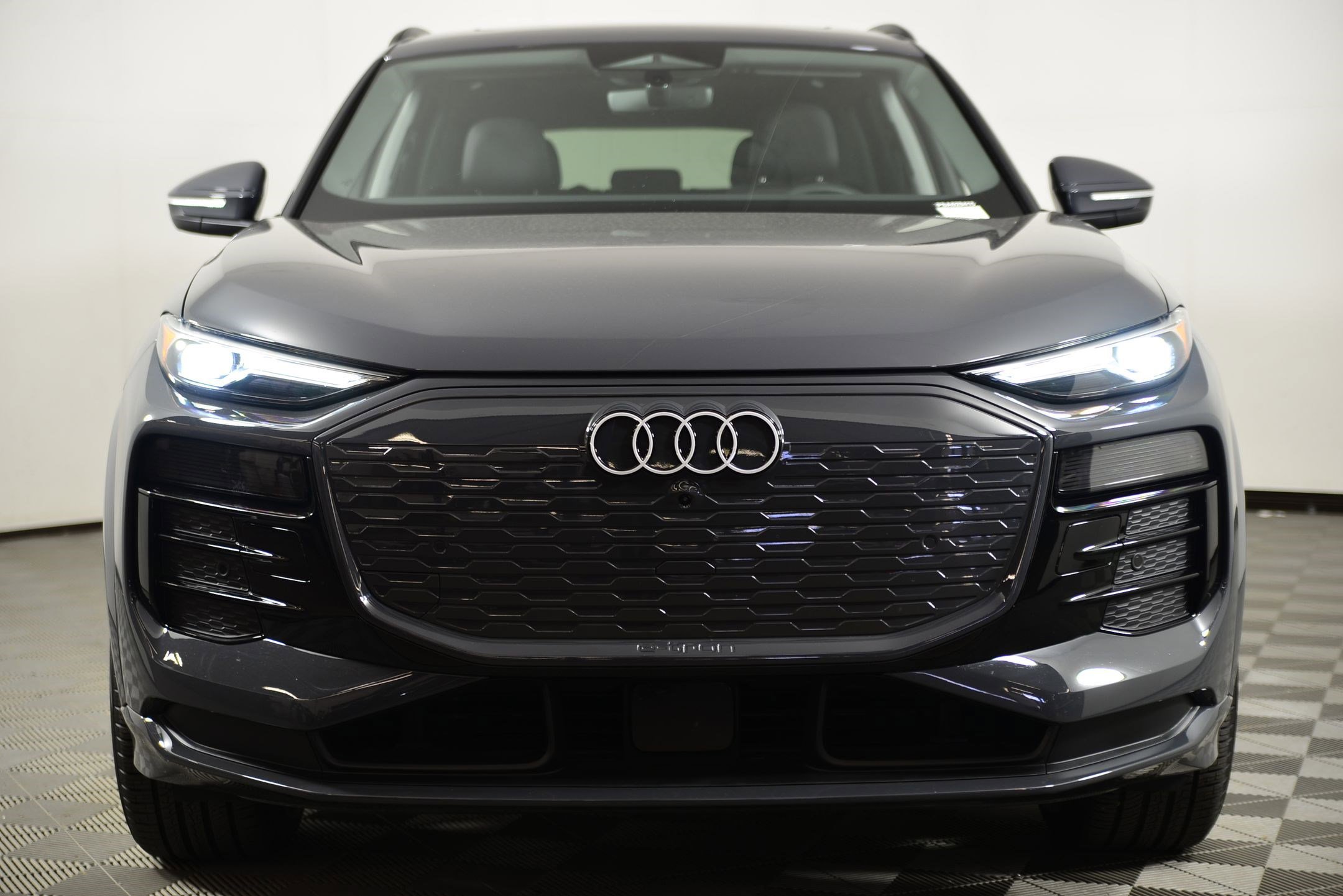 Certified 2025 Audi Q6 e-tron Premium w/ Convenience Package image 5