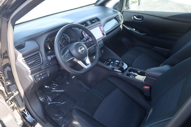 Used 2025 Nissan Leaf SV Plus image 9