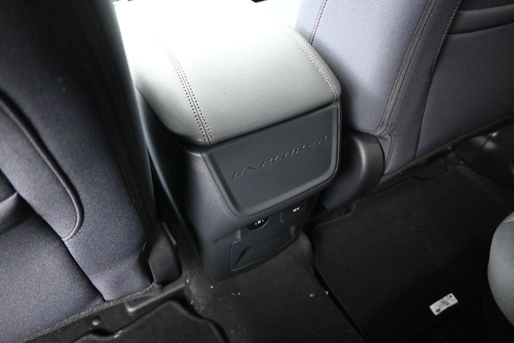 New 2026 Ford Explorer Active RWD image 20