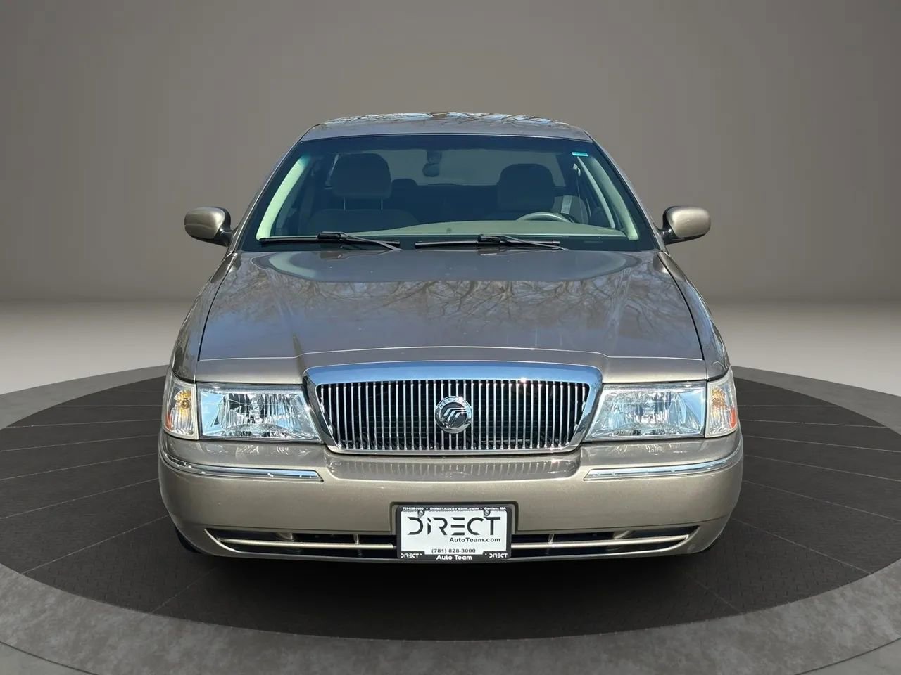 Used 2005 Mercury Grand Marquis GS image 2