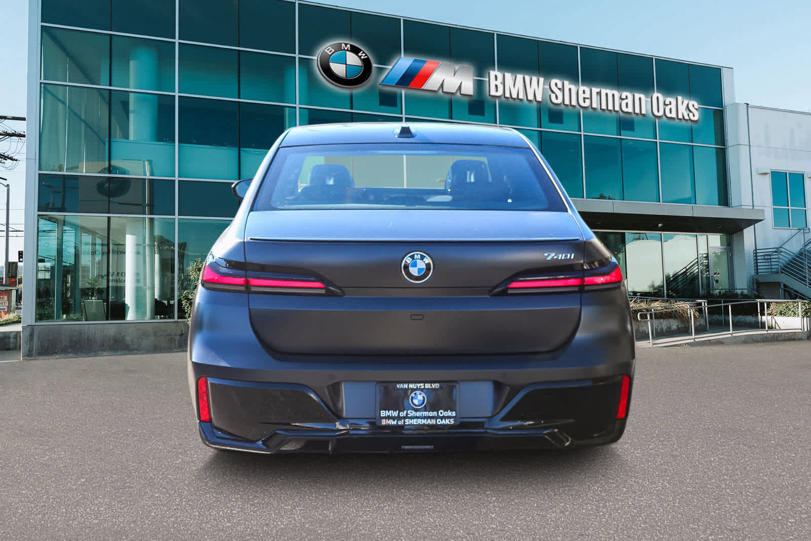 New 2026 BMW 740i image 5