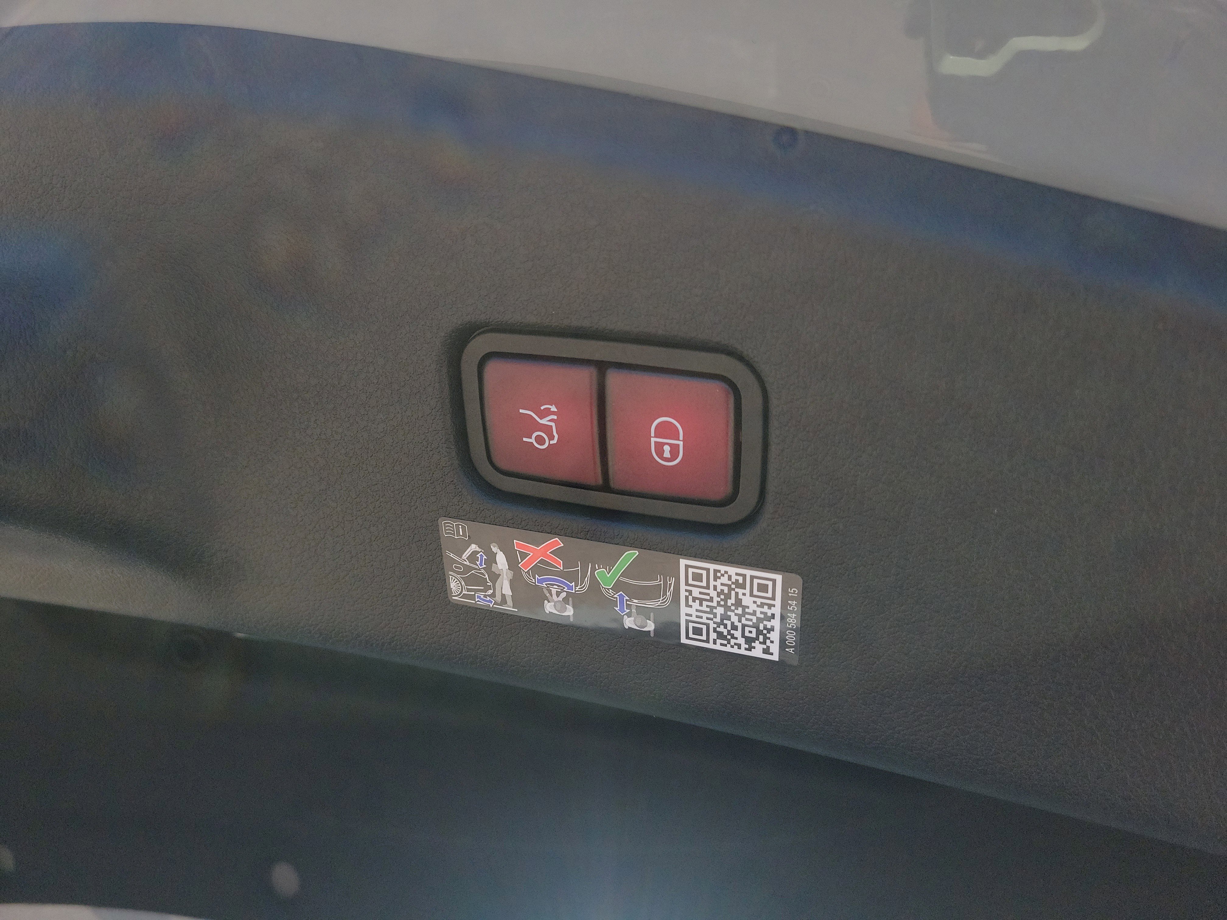 New 2026 Mercedes-Benz CLE 450 4MATIC Coupe image 10