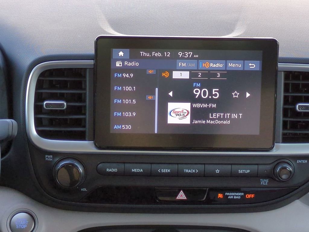 Certified 2025 Hyundai Venue SEL image 17