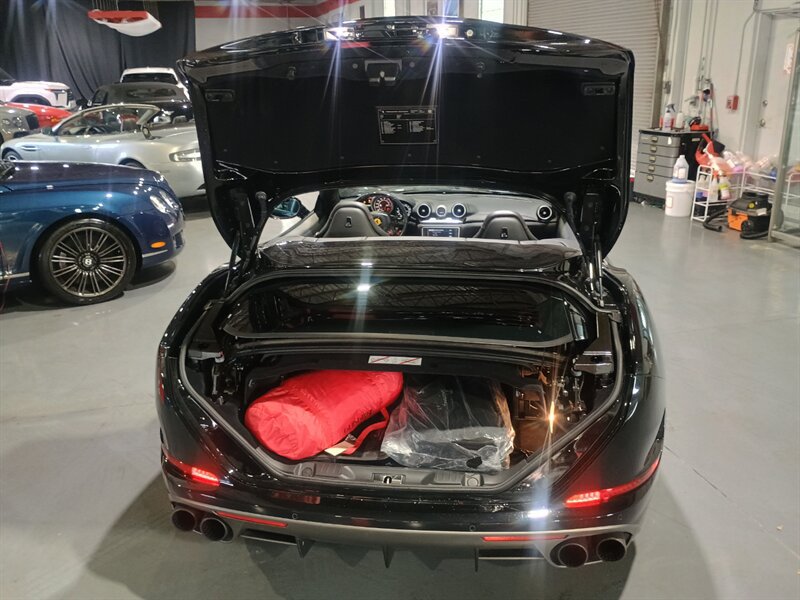 Used 2018 Ferrari California T RWD image 45