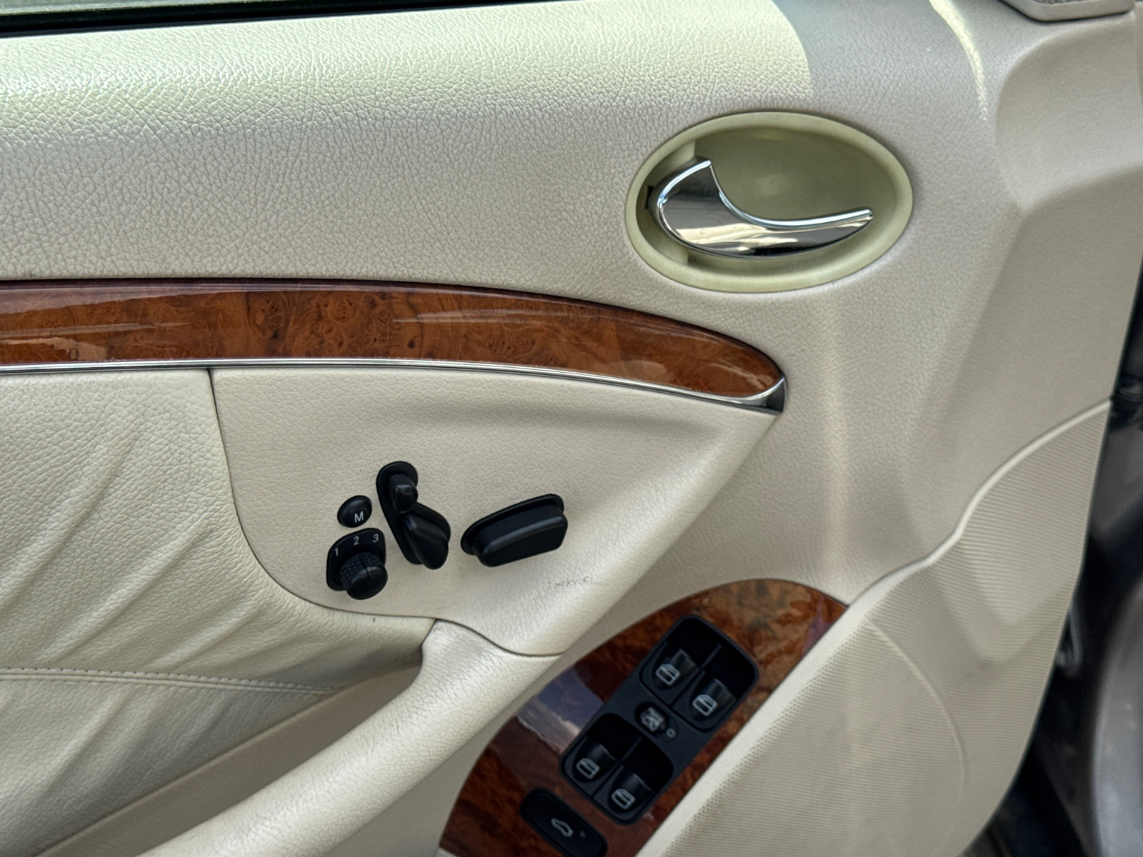 Used 2007 Mercedes-Benz CLK 350 Cabriolet image 12