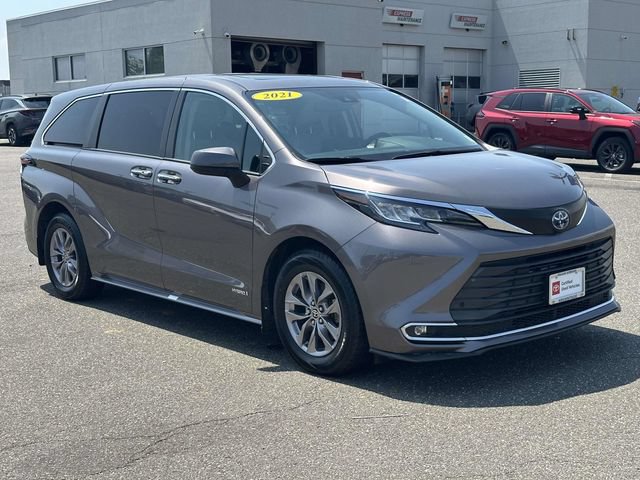 Used 2021 Toyota Sienna XLE
