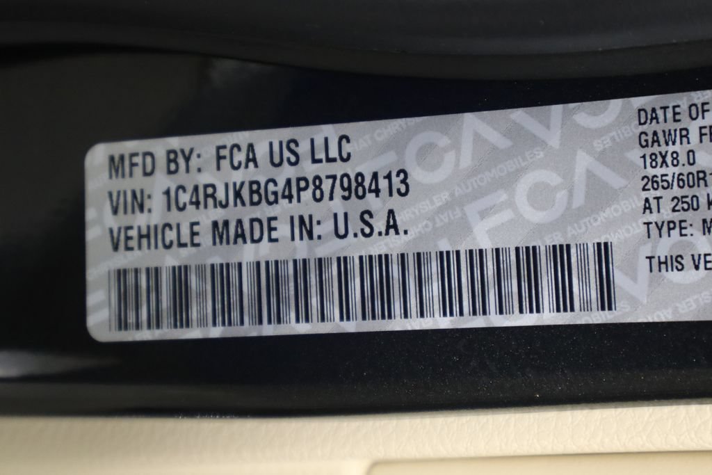 Used 2023 Jeep Grand Cherokee L Limited w/ Luxury Tech Group II AWD/4WD image 40
