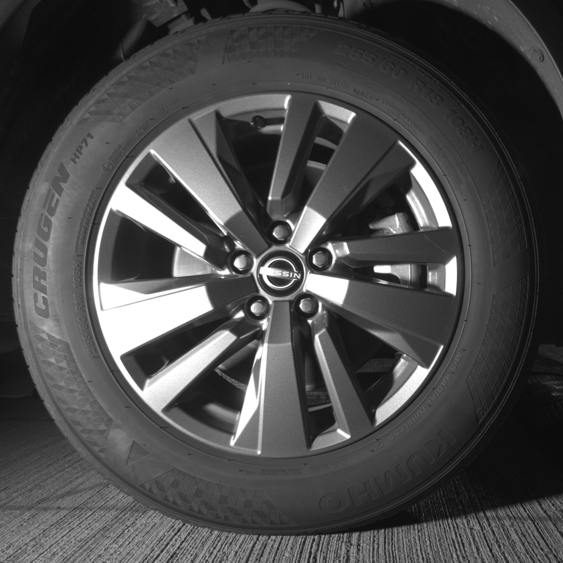 Used 2024 Nissan Pathfinder S FWD image 13