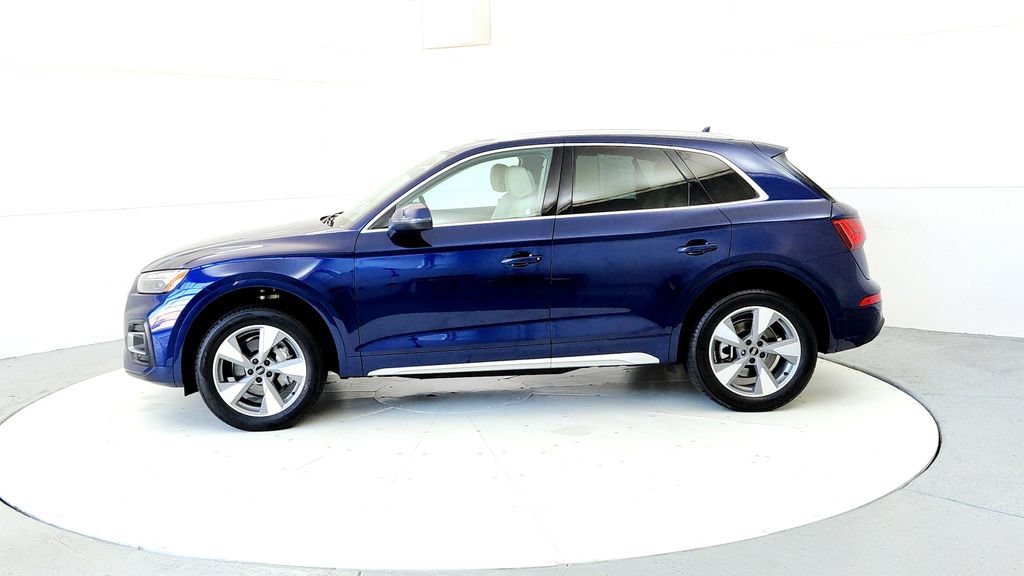 Used 2023 Audi Q5 2.0T Premium Plus w/ Premium Plus Package AWD/4WD image 3