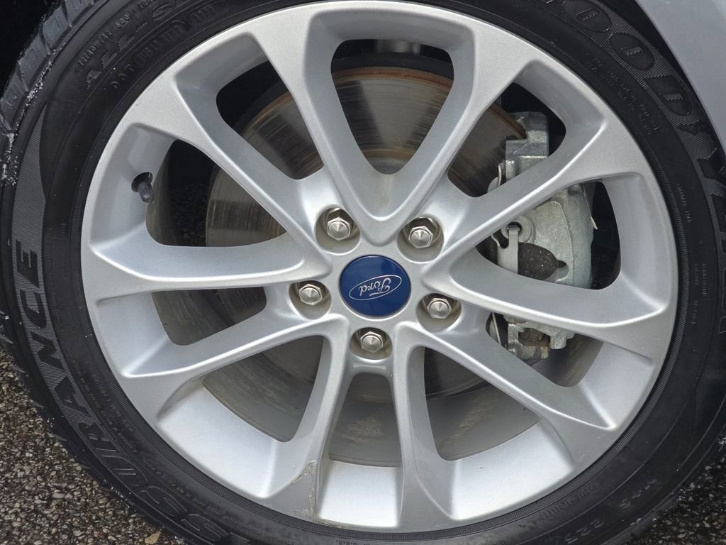 Used 2020 Ford Fusion SE image 7