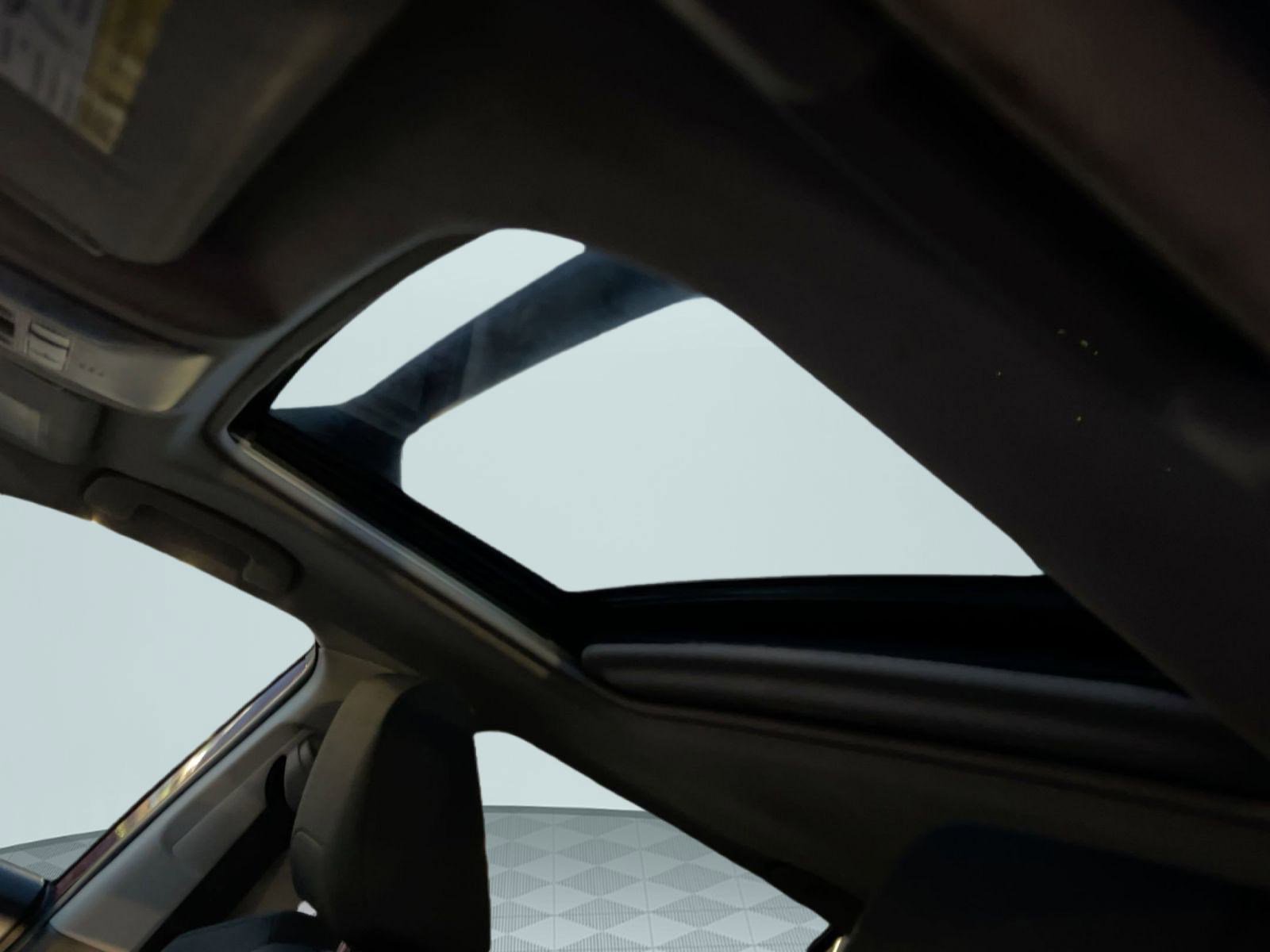 Used 2020 Toyota RAV4 XLE image 15