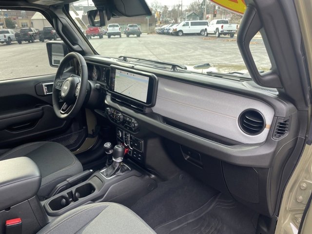 Used 2025 Jeep Gladiator Willys image 32