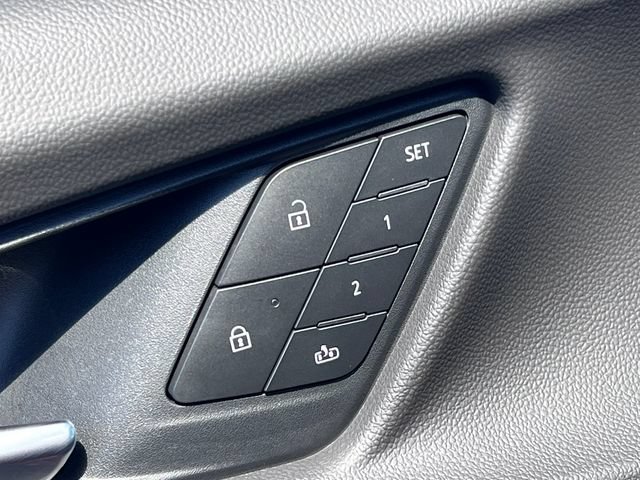 New 2026 Chevrolet Equinox RS w/ Convenience Package III AWD/4WD image 17