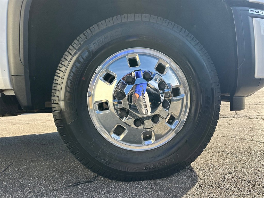 Used 2024 GMC Sierra 3500 Denali w/ Denali Reserve Package image 13