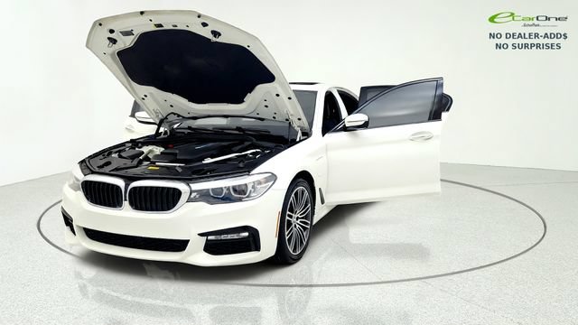 Used 2018 BMW 530e w/ M Sport Package 2 RWD image 13