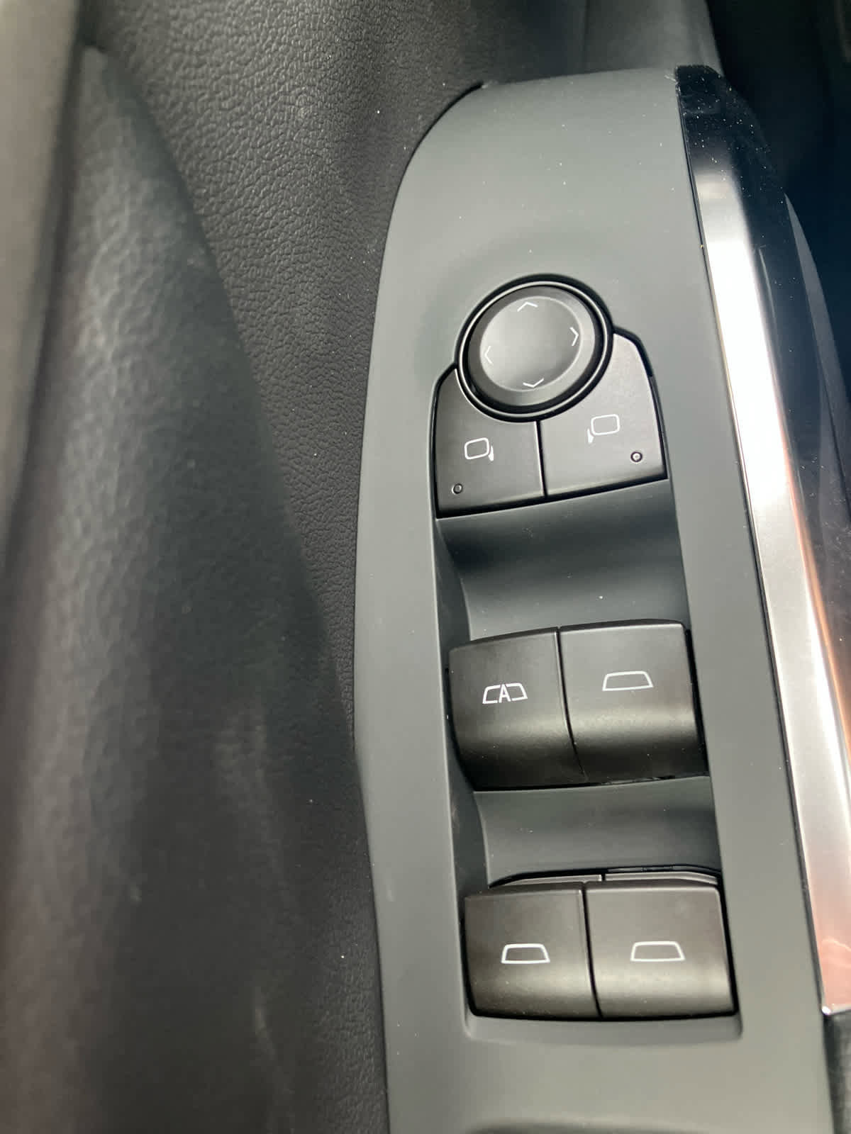 New 2026 Chevrolet Traverse LT w/ Sun and Wheel Package image 13