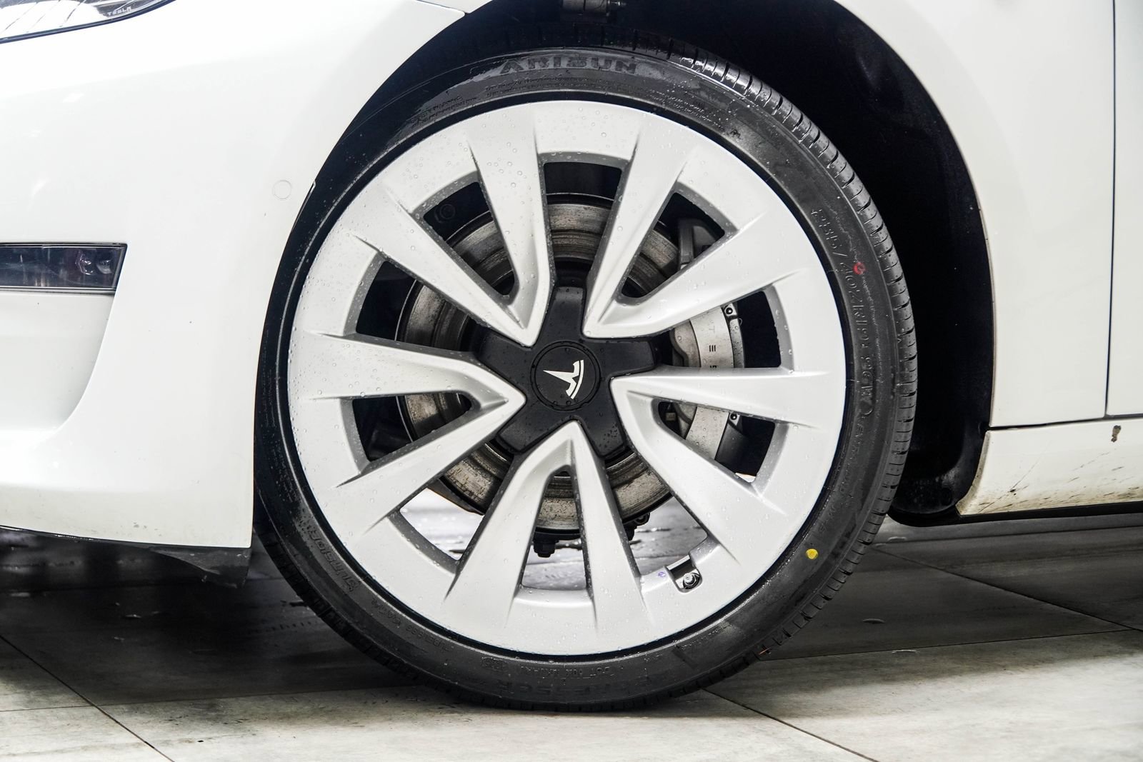 Used 2021 Tesla Model 3 Standard Range Plus image 3