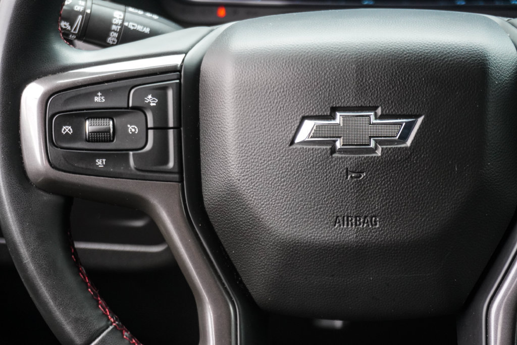 Used 2024 Chevrolet Suburban RST RWD image 17