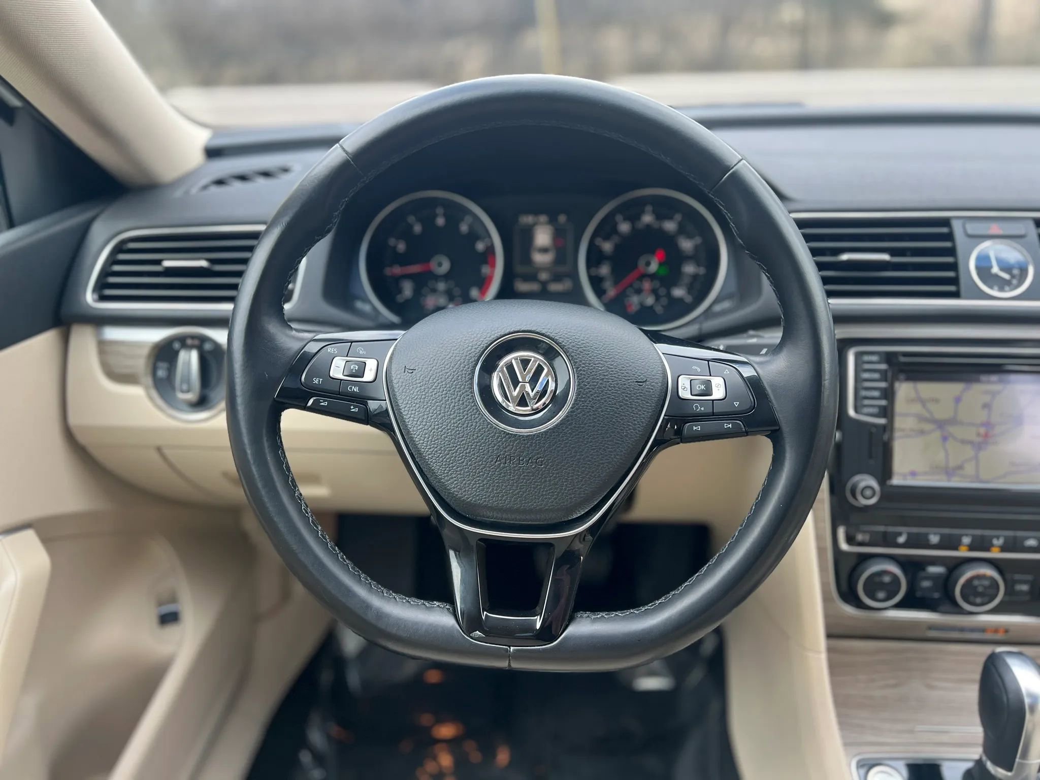 Used 2017 Volkswagen Passat 1.8T SE image 24