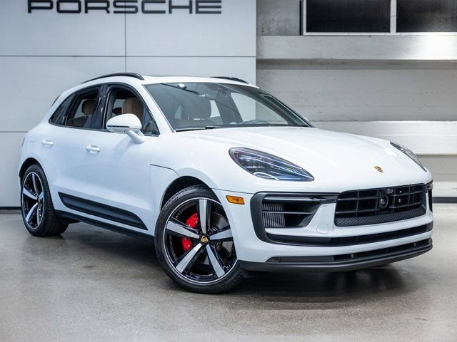 Certified 2025 Porsche Macan S image 10