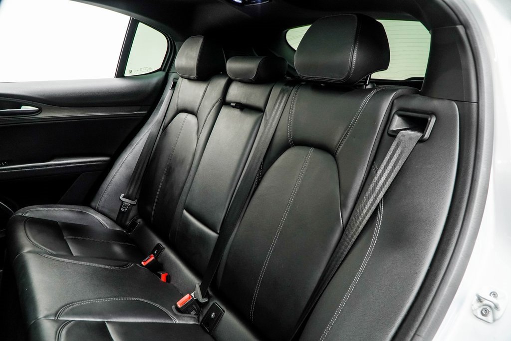 Used 2023 Alfa Romeo Stelvio Ti image 40