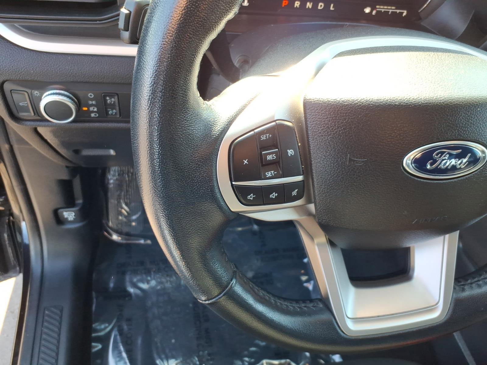 Used 2022 Ford Explorer XLT image 19