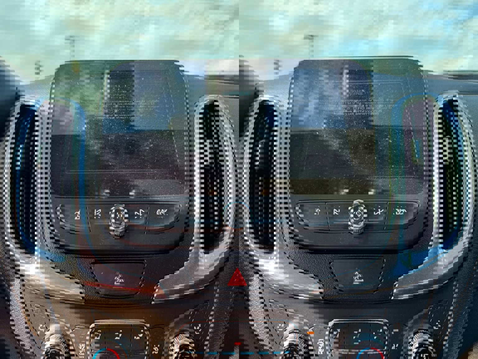 Used 2018 Chevrolet Equinox Premier image 21