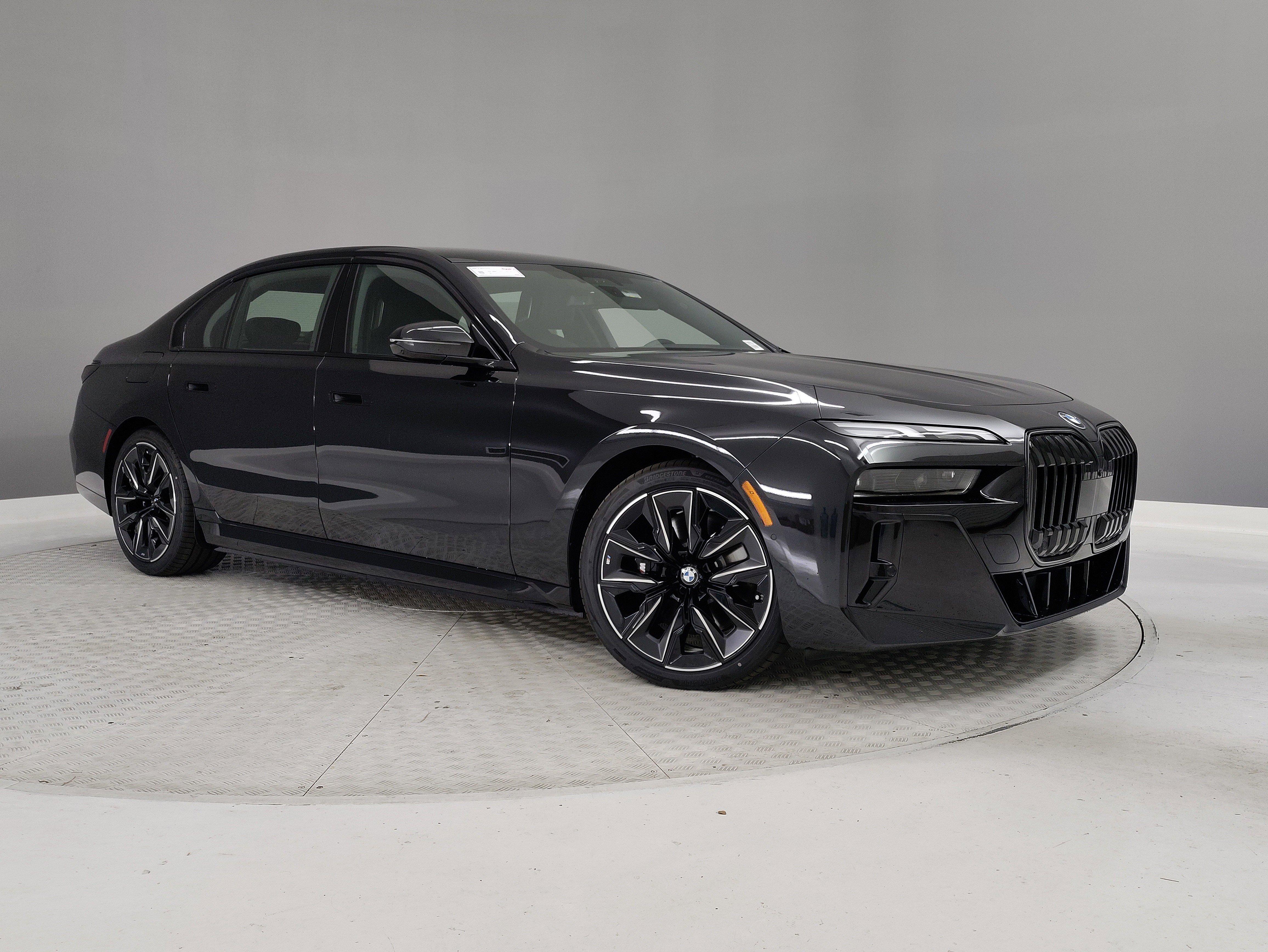 New 2026 BMW 750e xDrive image 29