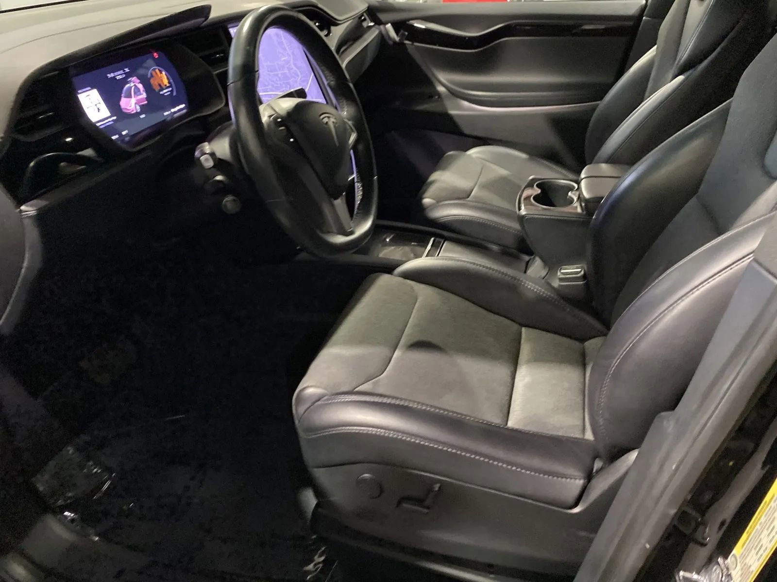 Used 2018 Tesla Model X 75D image 11