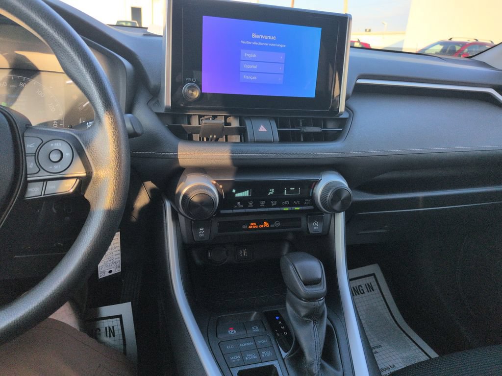 Certified 2024 Toyota RAV4 LE AWD/4WD image 17
