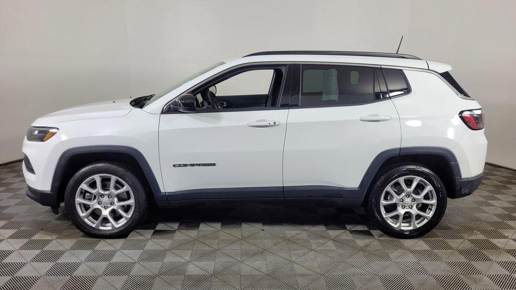 Used 2024 Jeep Compass Latitude image 5