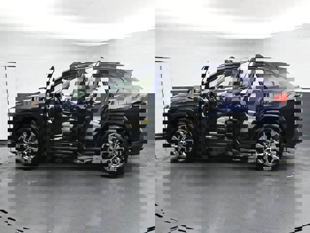 Used 2019 Toyota RAV4 XLE Premium w/ All Weather Liner Package image 32