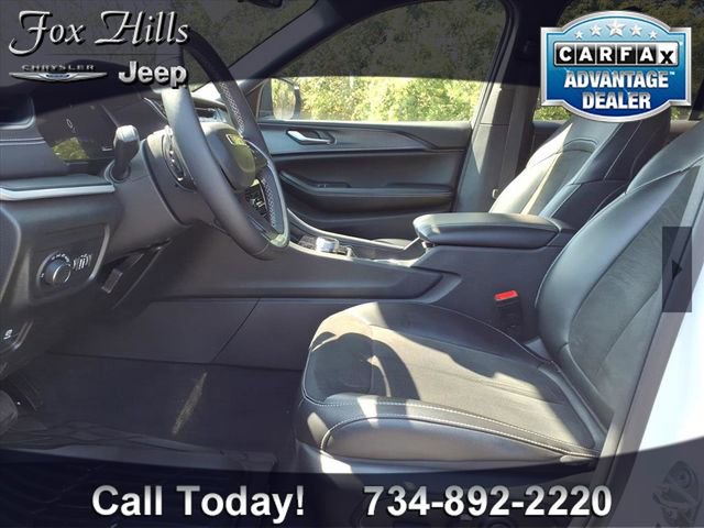 Certified 2023 Jeep Grand Cherokee Altitude image 15