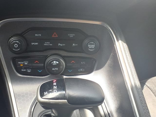 Used 2017 Dodge Challenger R/T Scat Pack w/ Leather Interior Group RWD image 21