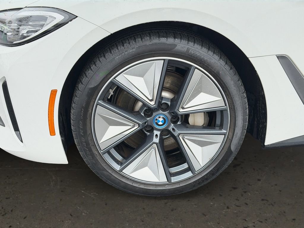 Used 2023 BMW i4 eDrive35 w/ Premium Package image 26