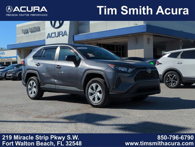 Used 2021 Toyota RAV4 LE image 1