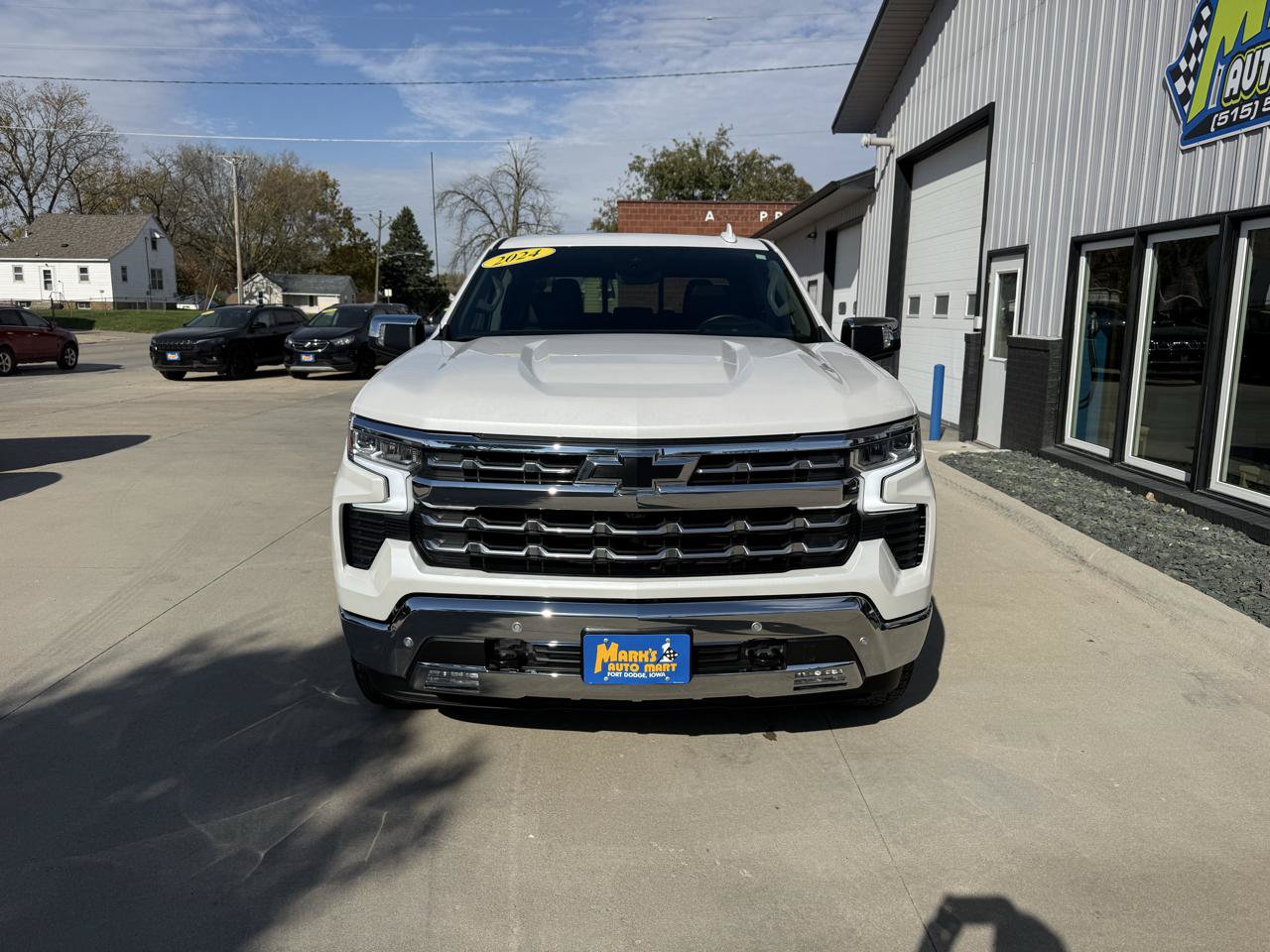 Used 2024 Chevrolet Silverado 1500 LTZ w/ LTZ Premium Package AWD/4WD image 6