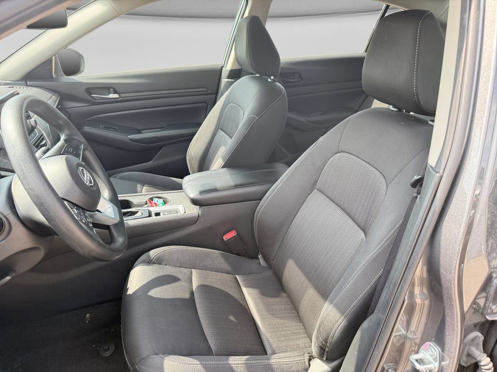 Used 2025 Nissan Altima 2.5 SV AWD/4WD image 21