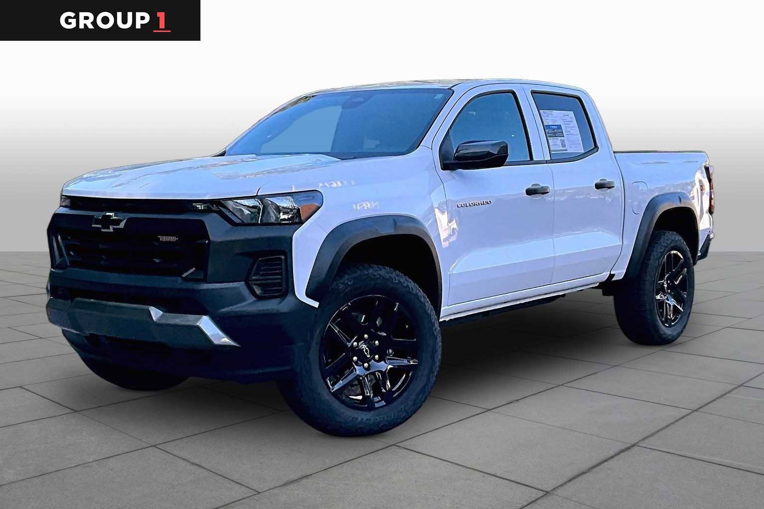 Used 2025 Chevrolet Colorado Trail Boss AWD/4WD image 1