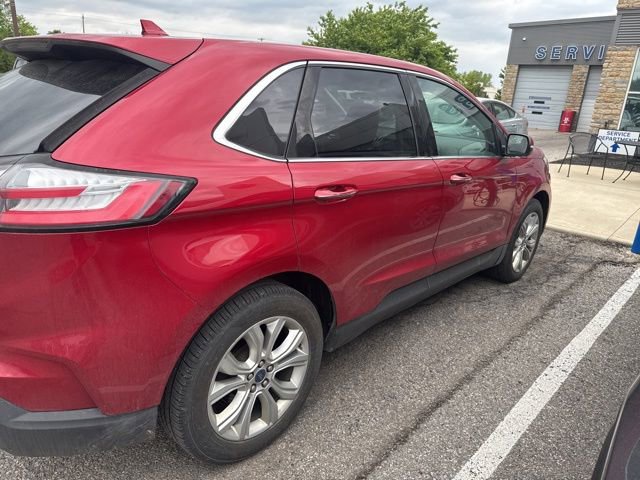 Used 2020 Ford Edge Titanium AWD/4WD image 4