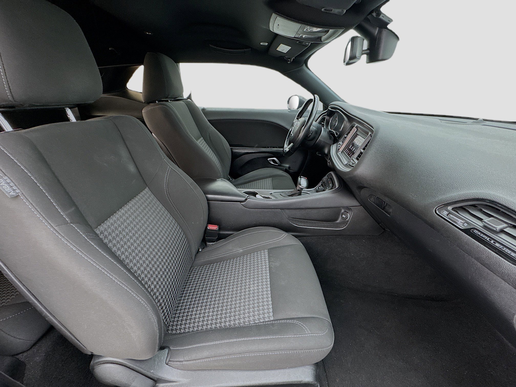 Used 2019 Dodge Challenger SXT RWD image 18