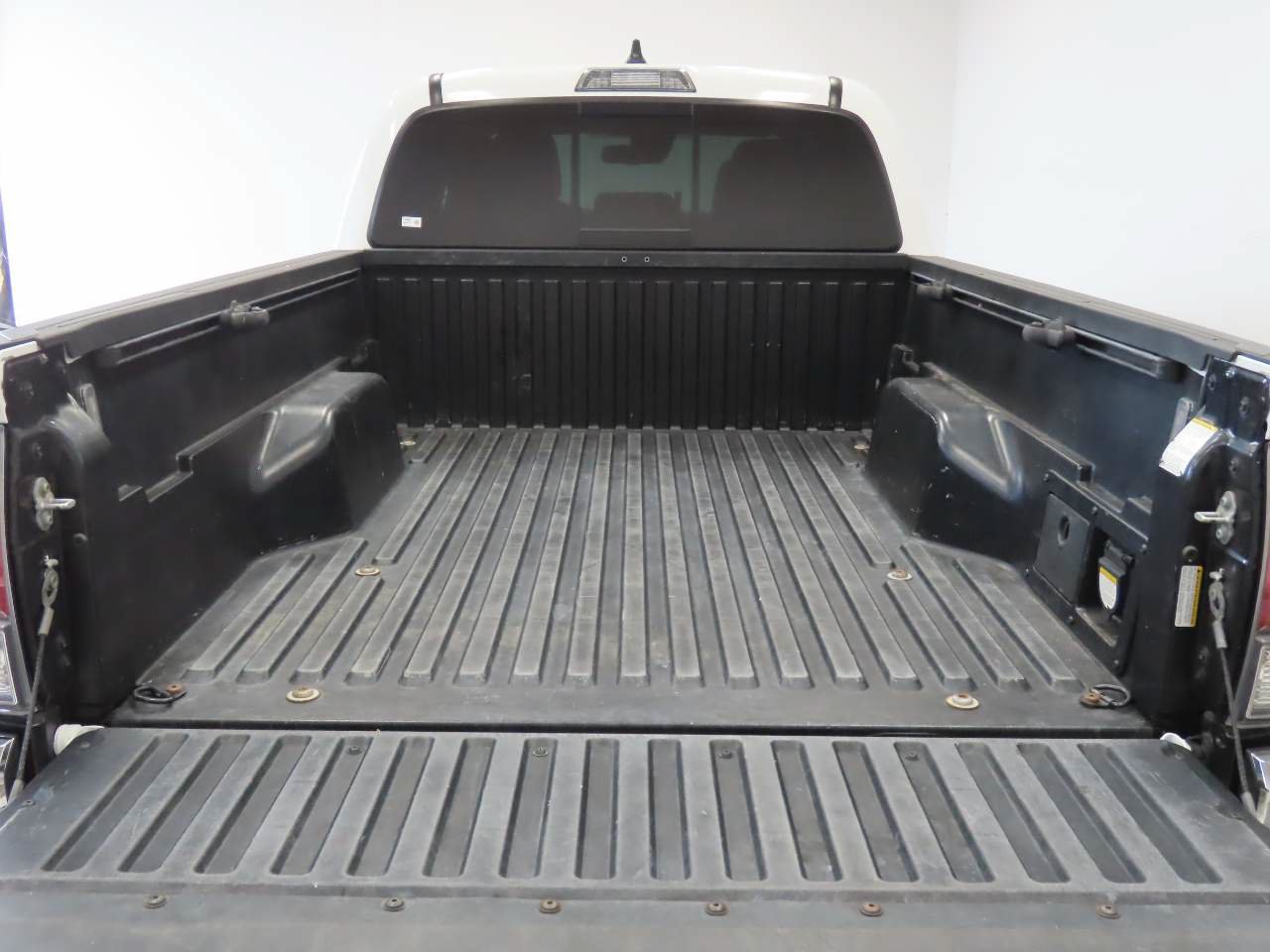 Used 2023 Toyota Tacoma TRD Off-Road AWD/4WD image 17