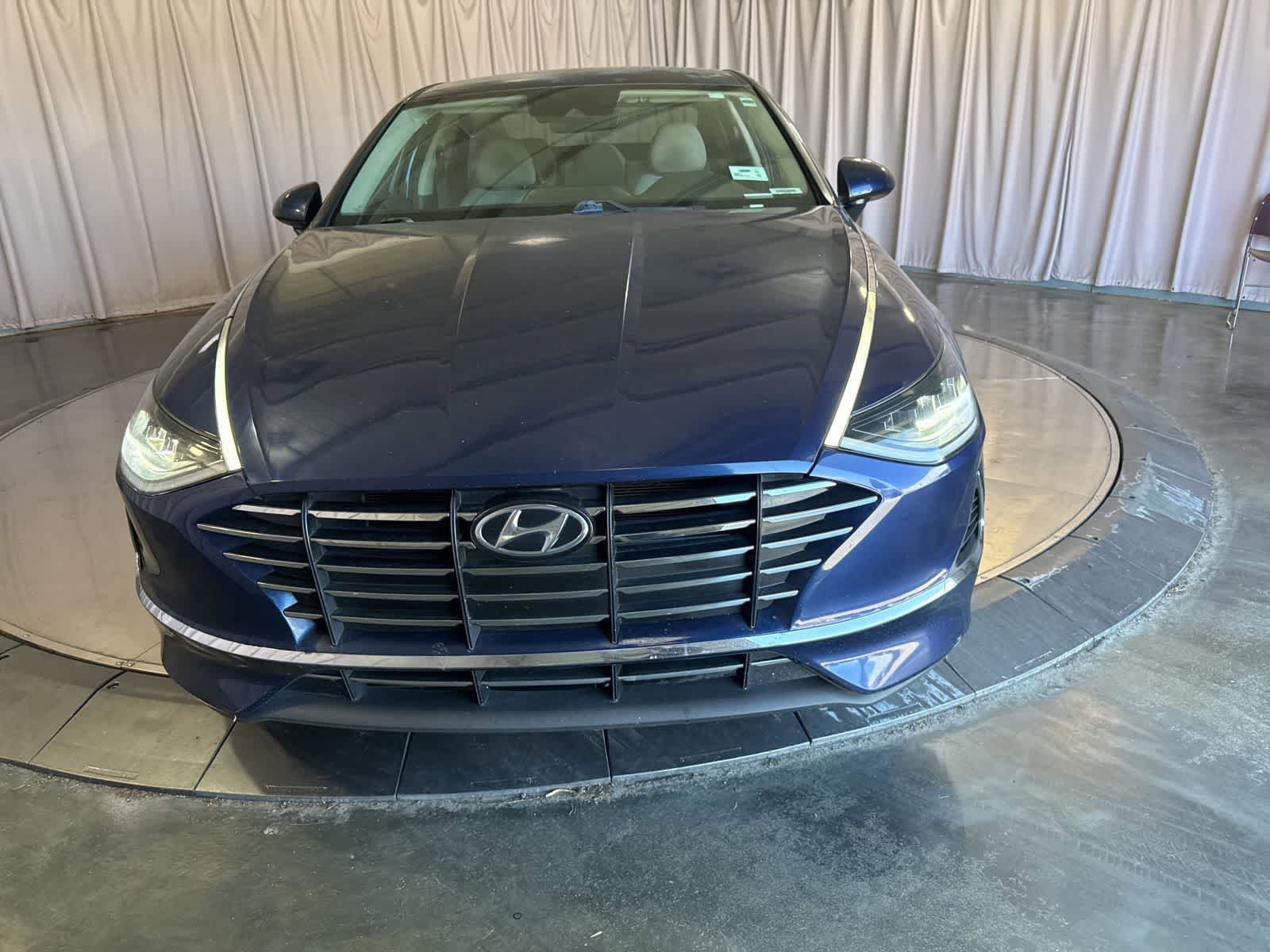 Used 2020 Hyundai Sonata SE FWD image 2