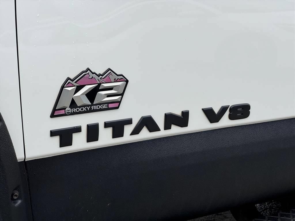 Used 2019 Nissan Titan SV w/ SV Convenience Package AWD/4WD image 10